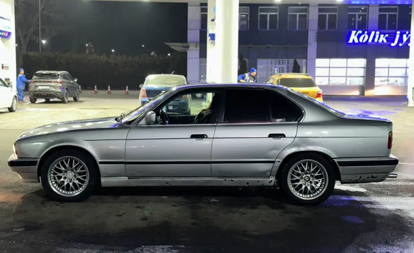 BMW 5 серии 1990 года за 2 100 000 тг. в Алматы