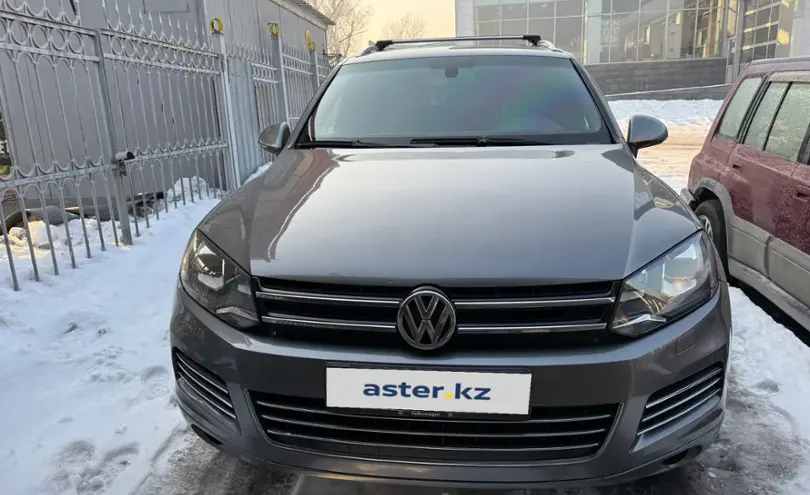 Volkswagen Touareg 2012 года за 11 000 000 тг. в Алматы