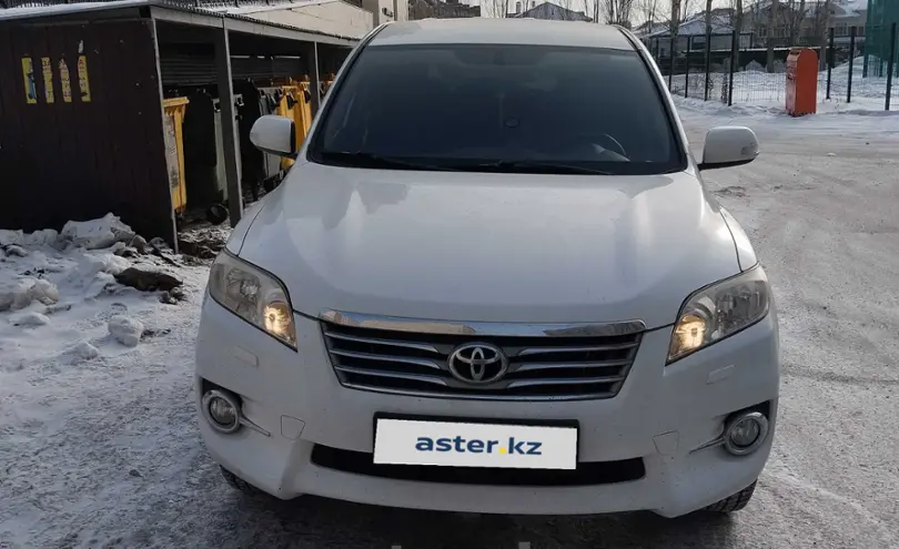 Toyota RAV4 2011 года за 8 000 000 тг. в Астана