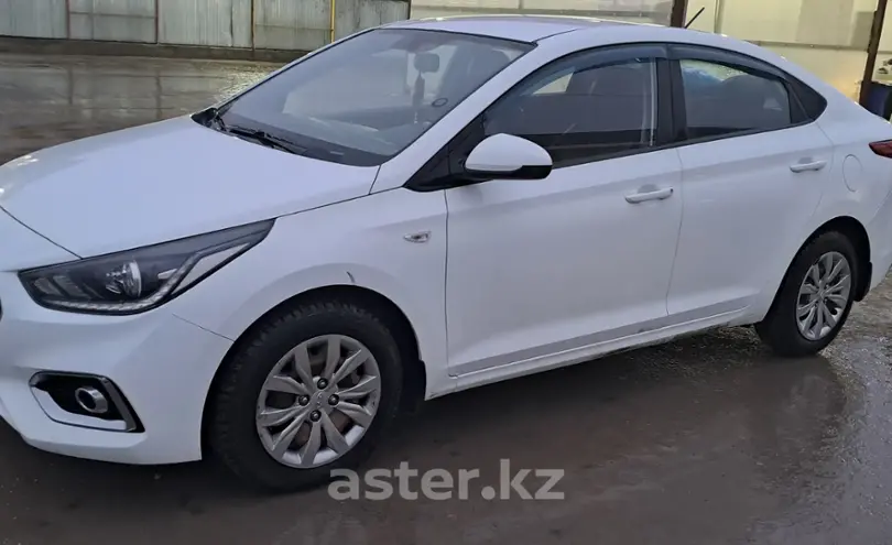 Hyundai Accent 2018 года за 7 000 000 тг. в Атырау