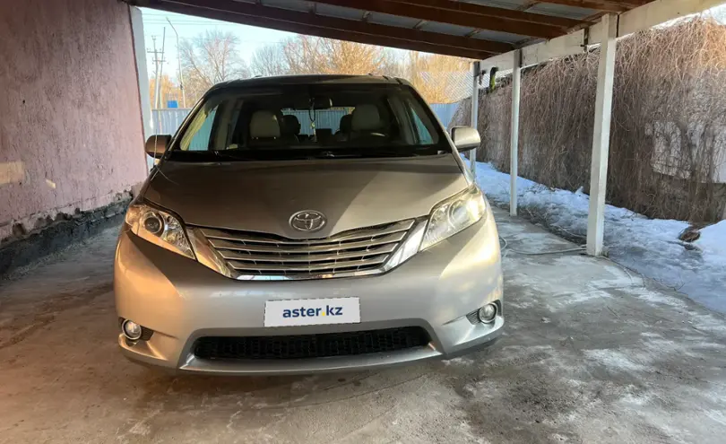 Toyota Sienna 2014 года за 10 000 000 тг. в Алматинская область