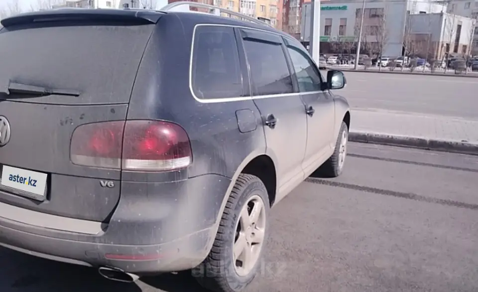 Volkswagen Touareg 2008 года за 6 000 000 тг. в Астана