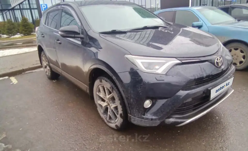 Toyota RAV4 2019 года за 13 500 000 тг. в Астана фото 3