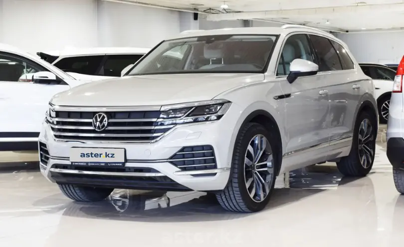 Volkswagen Touareg 2022 года за 34 000 000 тг. в Алматы