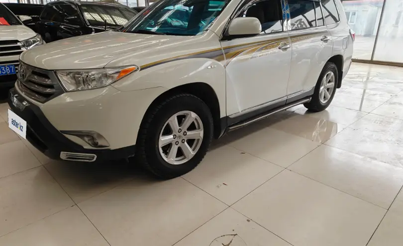 Toyota Highlander 2013 года за 5 250 000 тг. в Алматинская область