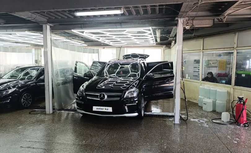 Mercedes-Benz GL-Класс 2014 года за 15 500 000 тг. в Астана
