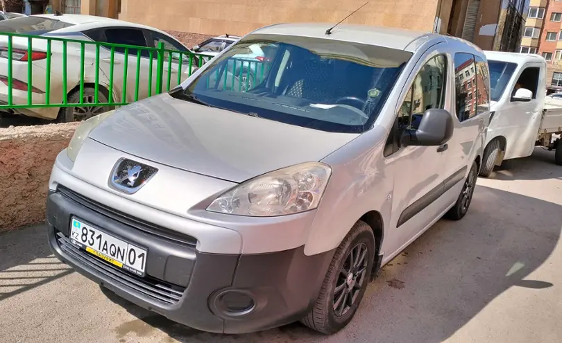 Peugeot Partner 2011 года за 4 800 000 тг. в Астана