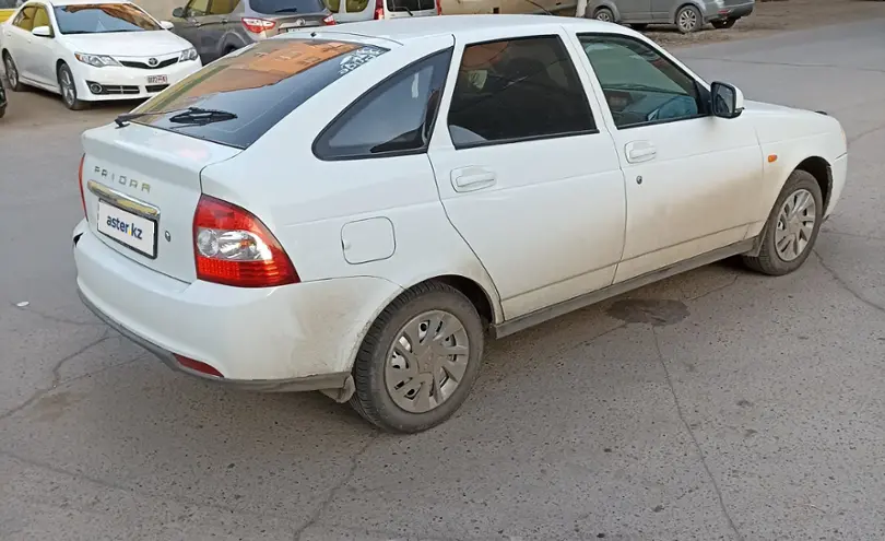 LADA (ВАЗ) Priora 2013 года за 2 500 000 тг. в Уральск фото 2