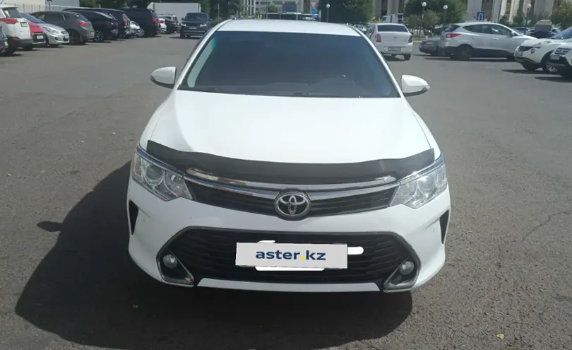 Toyota Camry 2015 года за 10 950 000 тг. в Астана