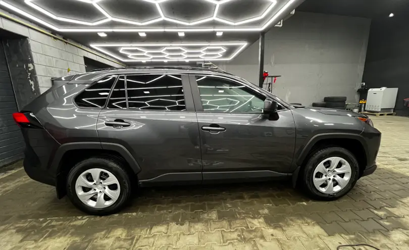 Toyota RAV4 2020 года за 16 550 000 тг. в Астана фото 4