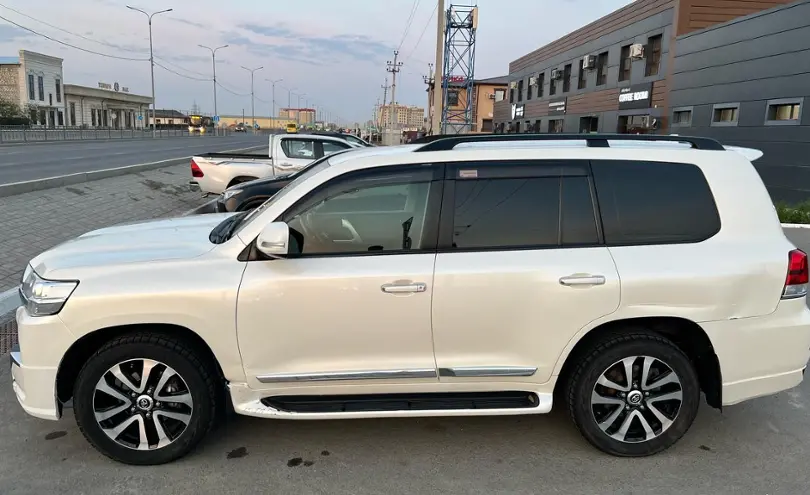 Toyota Land Cruiser 2019 года за 28 000 000 тг. в Атырауская область