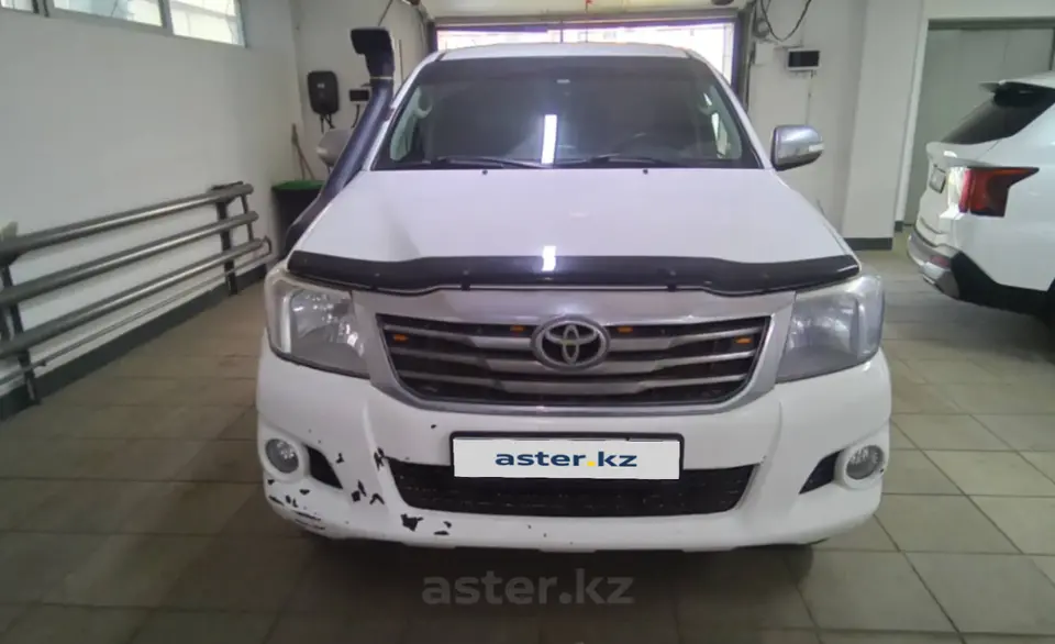Toyota Hilux 2012 года за 10 000 000 тг. в Астана фото 2