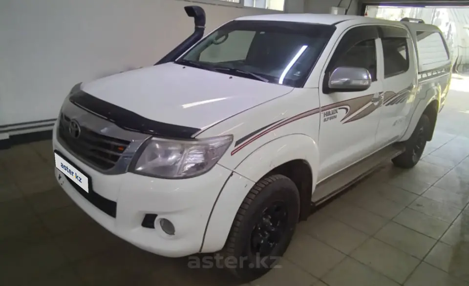 Toyota Hilux 2012 года за 10 000 000 тг. в Астана фото 1