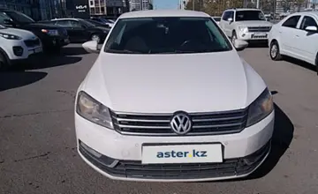 Volkswagen Passat 2014 года за 5 000 000 тг. в Астана фото 2