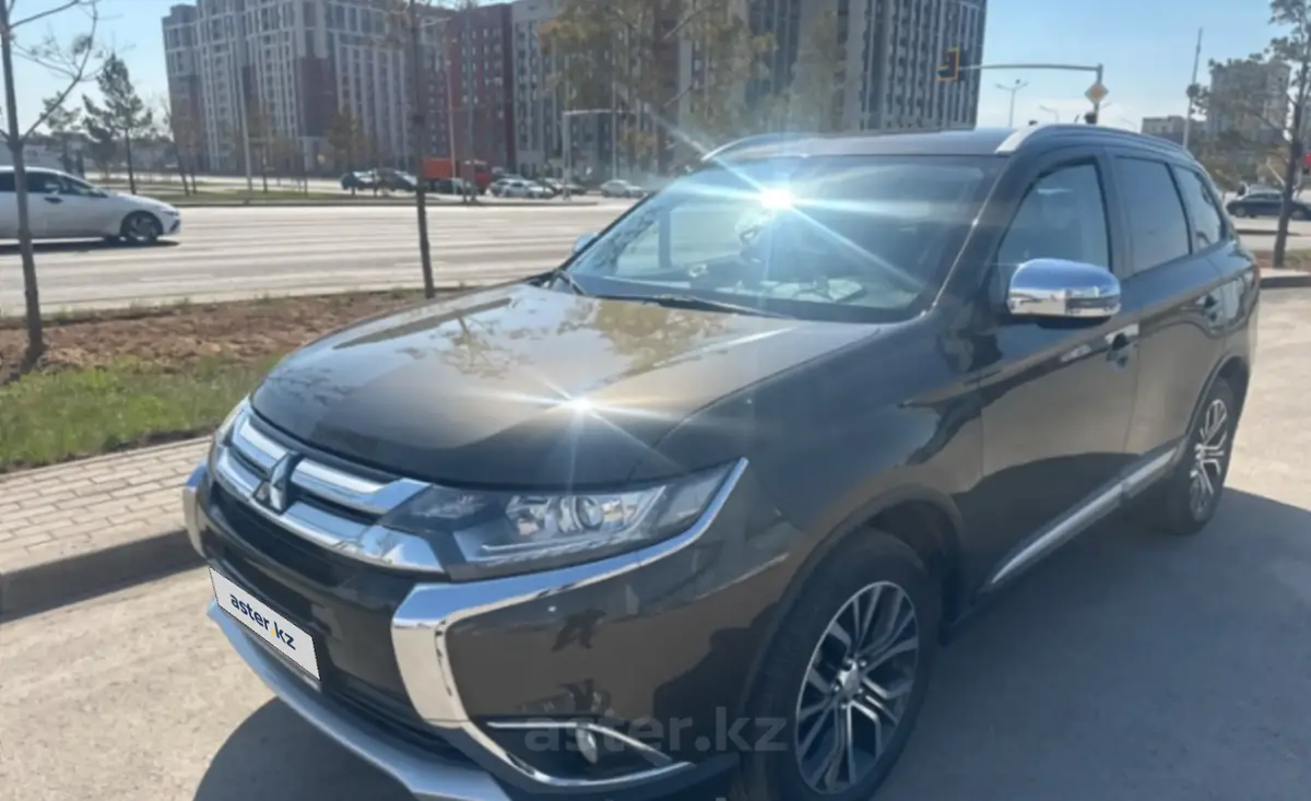 Mitsubishi Outlander 2016 года за 12 000 000 тг. в Астана