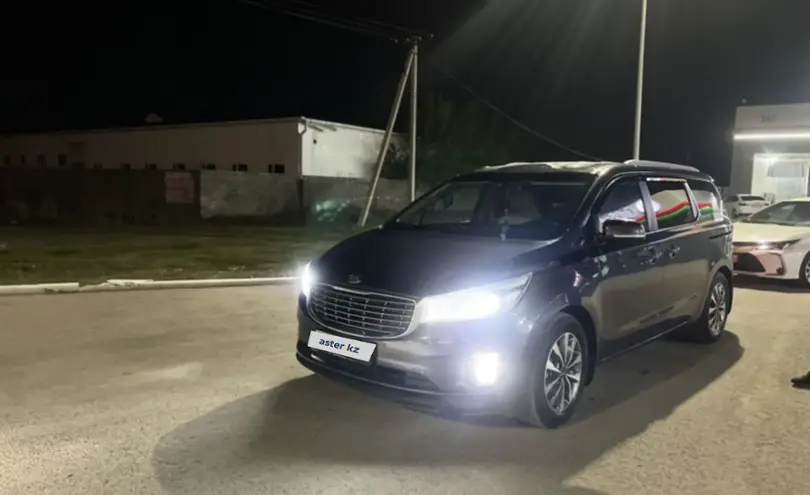 Kia Carnival 2015 года за 11 500 000 тг. в Актобе