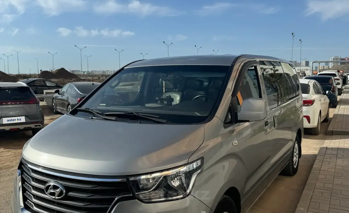 Hyundai Starex 2013 года за 13 700 000 тг. в Астана