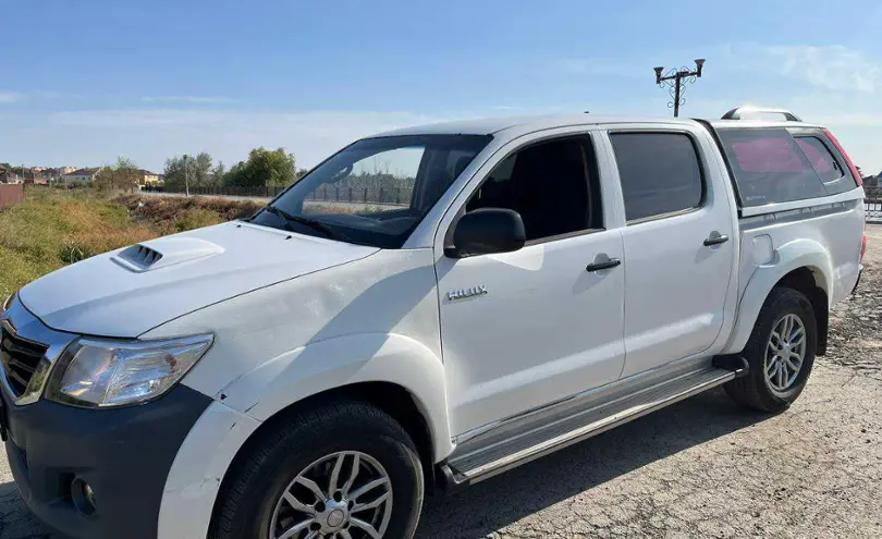 Toyota Hilux 2014 года за 9 000 000 тг. в Атырауская область