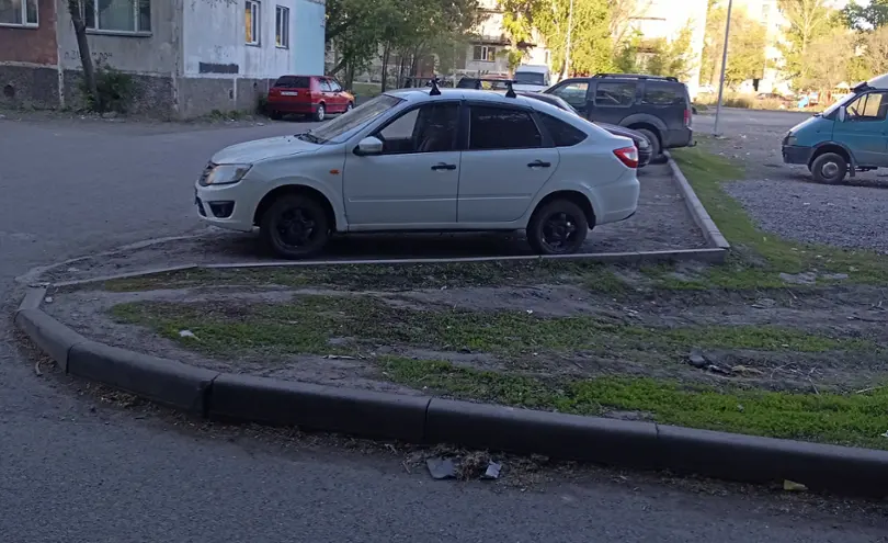 LADA (ВАЗ) Granta 2015 года за 2 600 000 тг. в Караганда