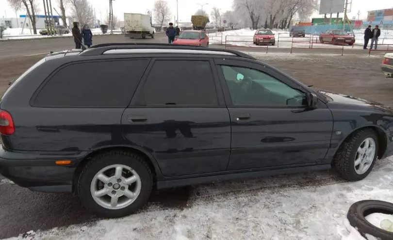 Volvo V40 1998 года за 2 000 000 тг. в Алматы