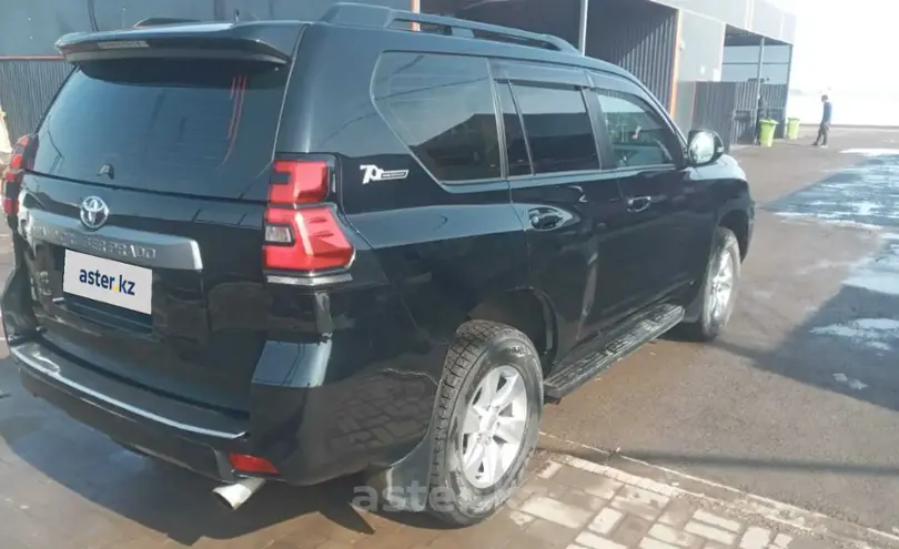 Toyota Land Cruiser Prado 2022 года за 25 000 000 тг. в Алматы
