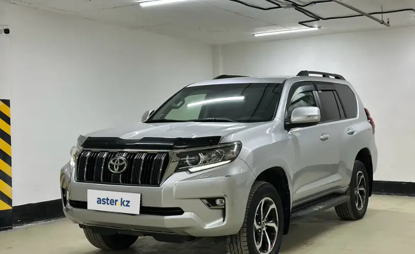 Toyota Land Cruiser Prado 2019 года за 23 500 000 тг. в Астана