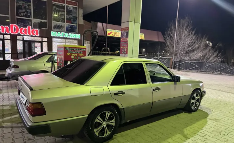 Mercedes-Benz W124 1989 года за 1 350 000 тг. в Алматы