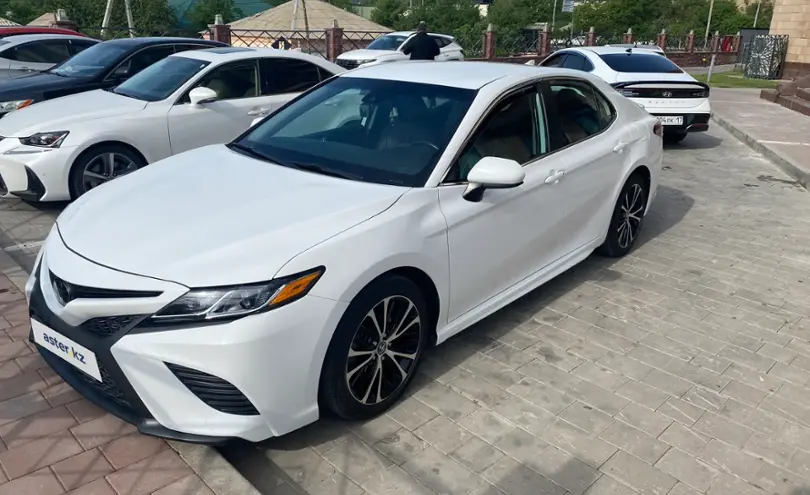 Toyota Camry 2019 года за 12 500 000 тг. в Шымкент