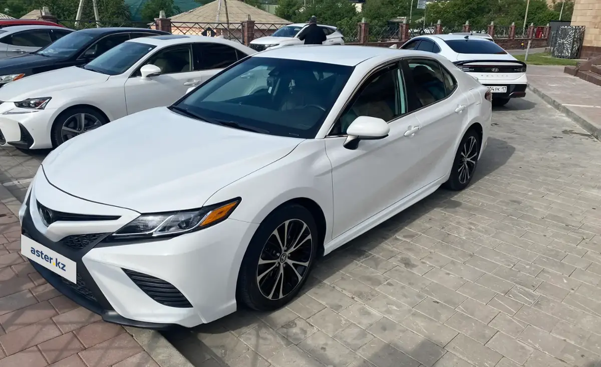 Toyota Camry 2019 года за 12 500 000 тг. в Шымкент