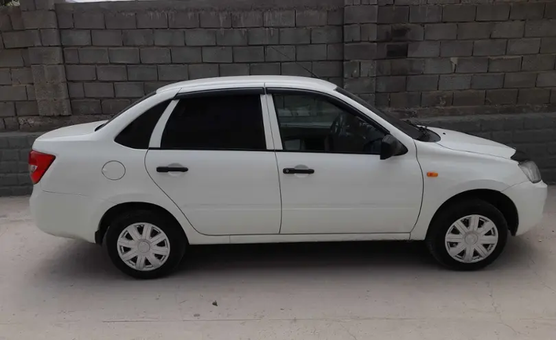 LADA (ВАЗ) Granta 2014 года за 3 000 000 тг. в Шымкент