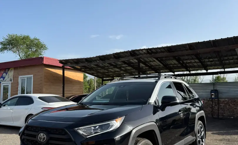 Toyota RAV4 2019 года за 15 500 000 тг. в Алматы