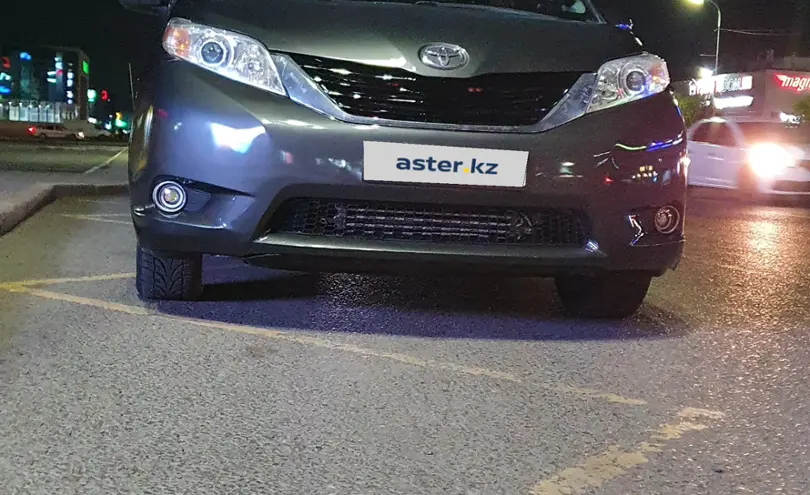 Toyota Sienna 2012 года за 11 000 000 тг. в Карагандинская область