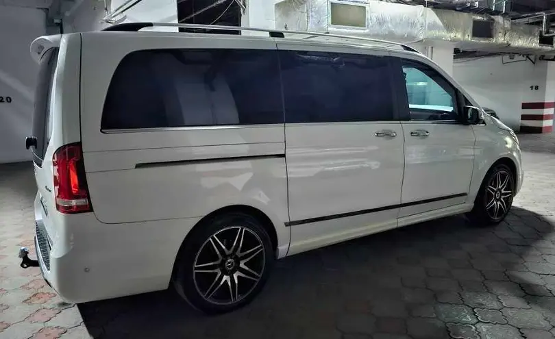 Mercedes-Benz V-Класс 2019 года за 34 900 000 тг. в Алматы фото 2