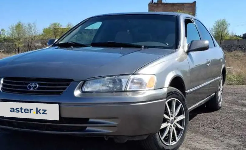 Toyota Camry 1998 года за 3 000 000 тг. в Караганда