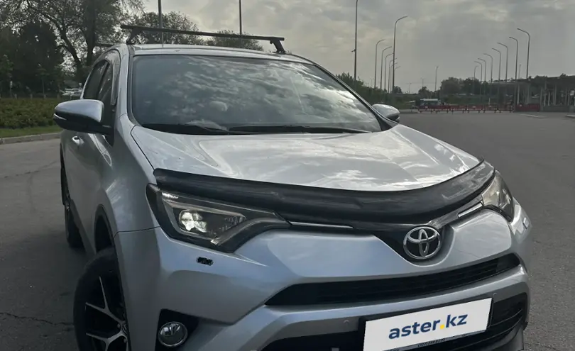 Toyota RAV4 2017 года за 12 500 000 тг. в Алматы