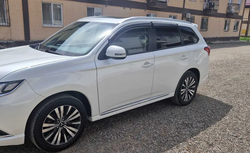 Mitsubishi Outlander 2022 года за 11 500 000 тг. в Алматы