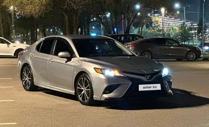 Toyota Camry 2020 года за 12 500 000 тг. в Алматы