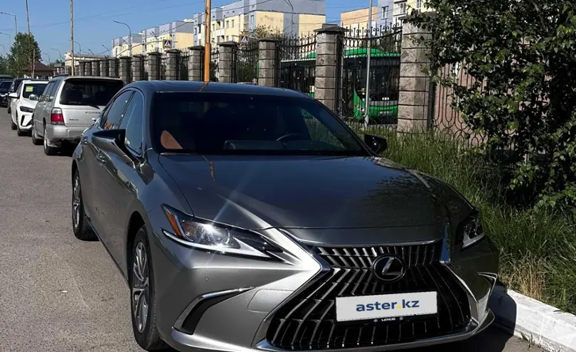 Lexus ES 2024 года за 22 000 000 тг. в Алматы