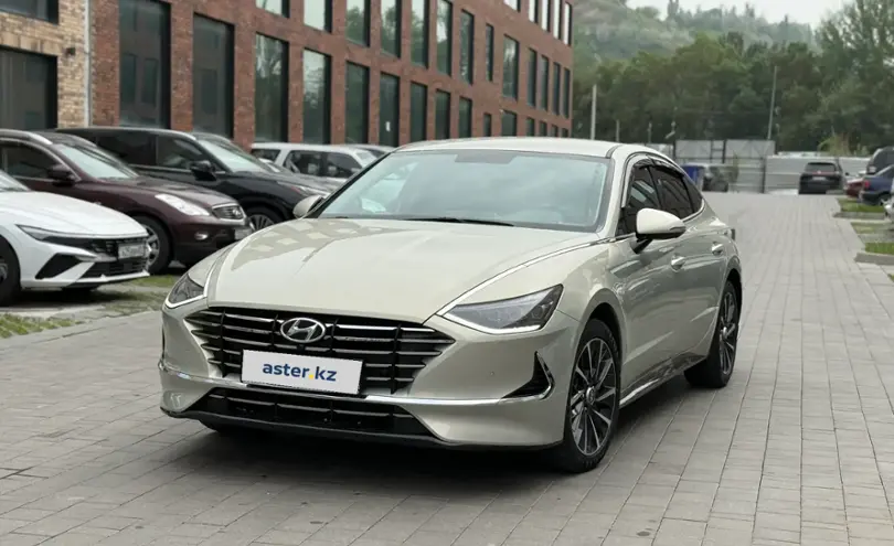 Hyundai Sonata 2023 года за 13 900 000 тг. в Алматы