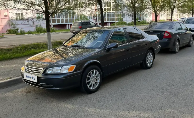 Toyota Camry 2000 года за 3 700 000 тг. в Уральск