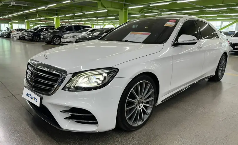 Mercedes-Benz S-Класс 2018 года за 32 000 000 тг. в Актобе