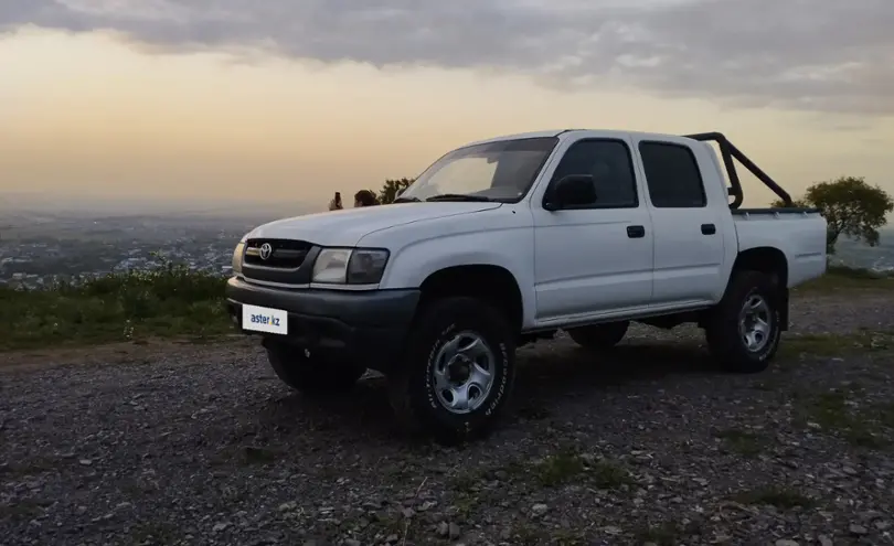 Toyota Hilux 2003 года за 3 700 000 тг. в Алматы