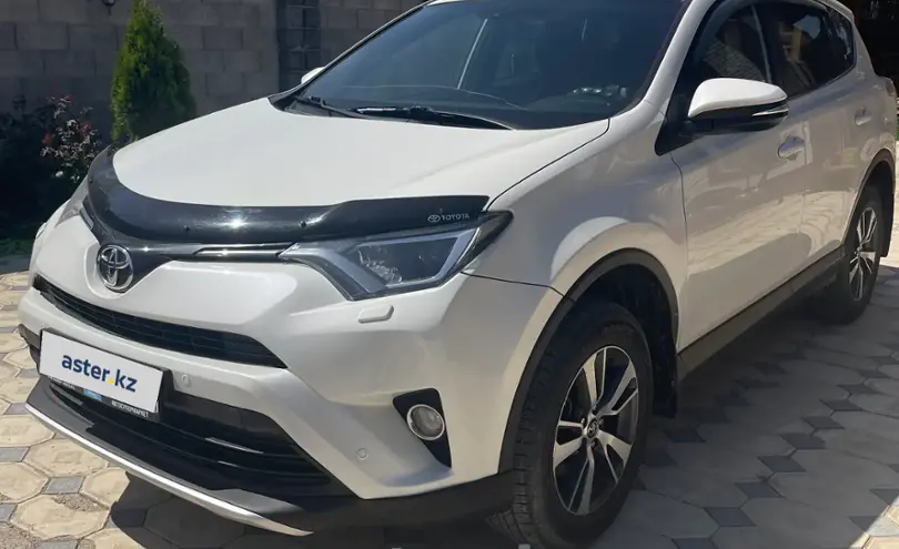 Toyota RAV4 2017 года за 11 000 000 тг. в Алматы