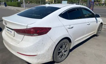 Hyundai Elantra 2017 года за 7 500 000 тг. в Астана