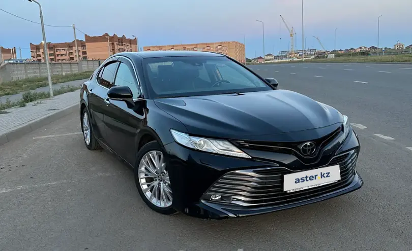 Toyota Camry 2020 года за 16 000 000 тг. в Астана