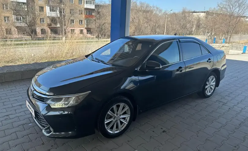 Toyota Camry 2015 года за 10 000 000 тг. в Караганда