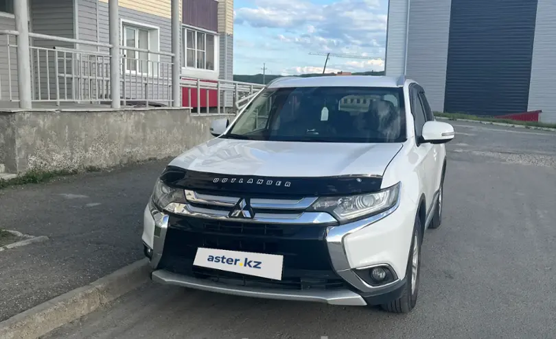 Mitsubishi Outlander 2015 года за 9 800 000 тг. в Усть-Каменогорск