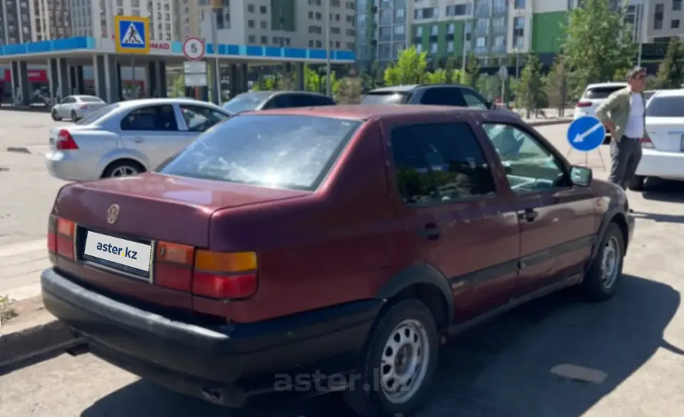 Volkswagen Vento 1993 года за 1 200 000 тг. в Астана