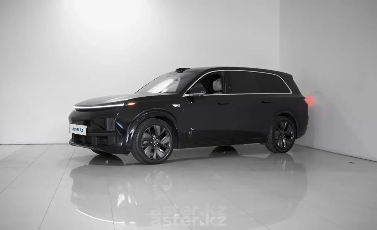2023 LiXiang L9