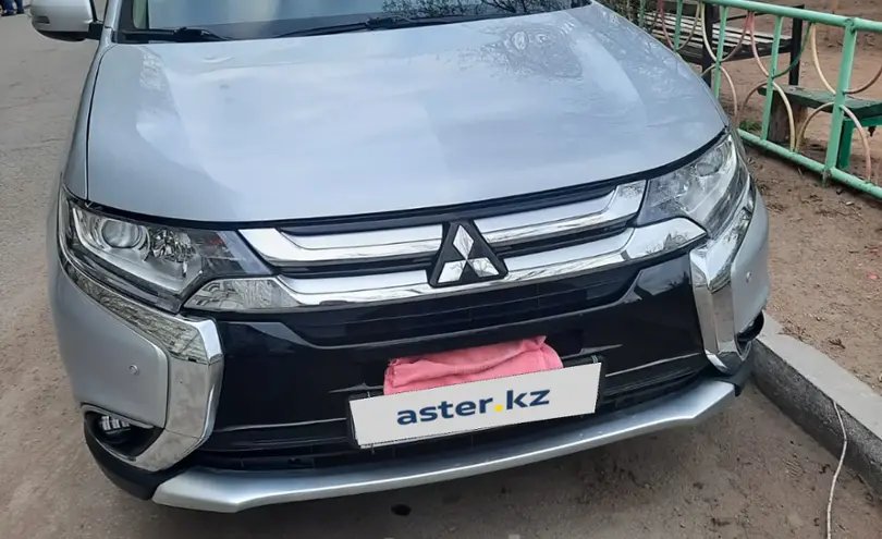 Mitsubishi Outlander 2017 года за 9 600 000 тг. в Павлодар